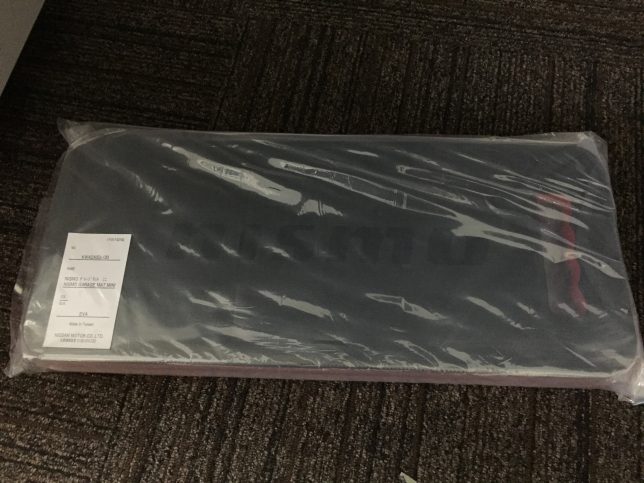 NISMO ガレージマット ミニ 2700円(税込み)