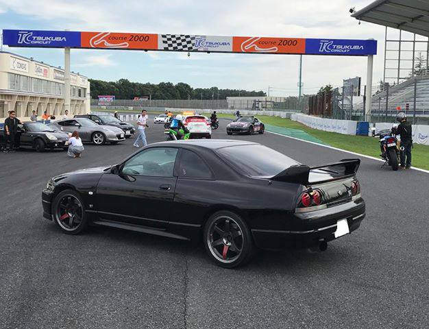 R33